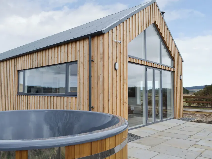 2 bedroom accommodation in Keith - Image 1