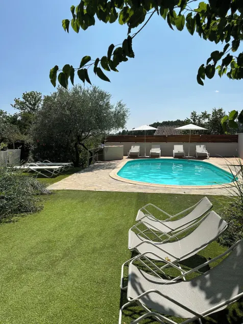 Villa sover 12, høj komfort, 10 minutters gang fra centrum af Anduze. - Image 1
