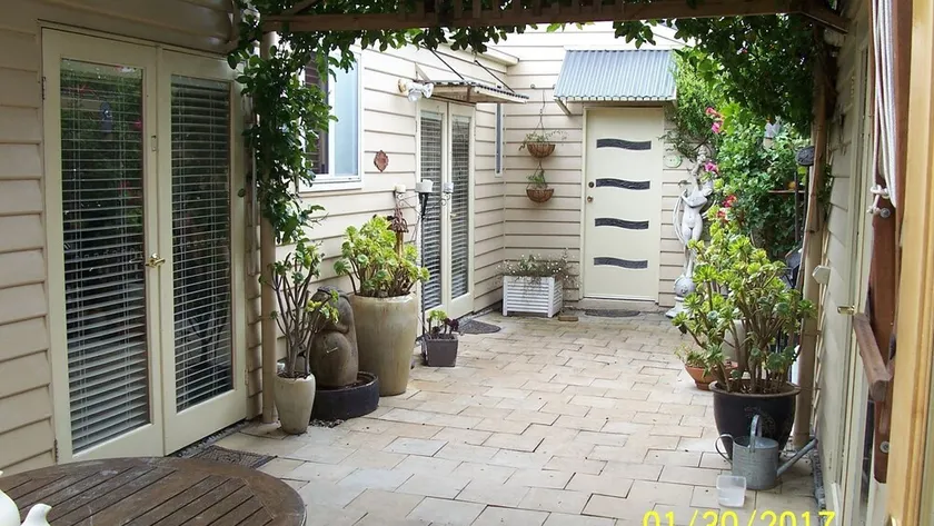 Sandy Bay Central House - Image 1