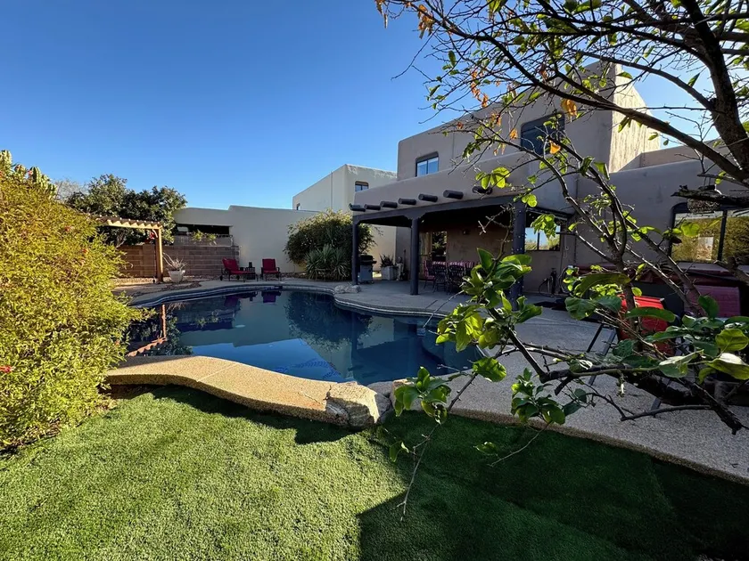 Peaceful desert Oasis, pool & spa! Pets welcome, golf, hiking, riding, dining. - Image 1