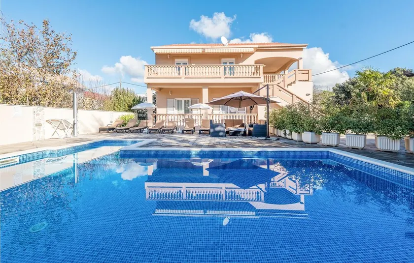 Pet friendly home in Bibinje - Image 1