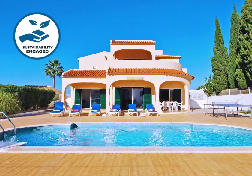 Retreat w/ BBQ & heatable pool in Galé, Algarve - Image 1