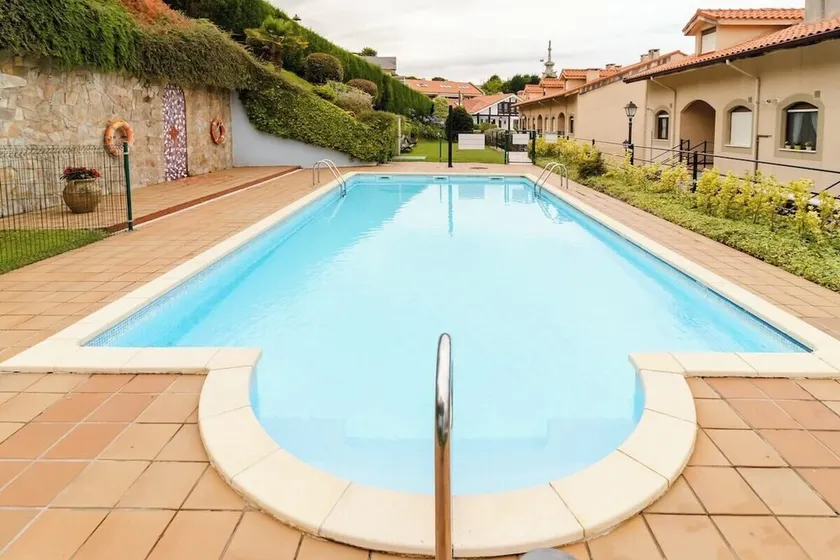Casa de Las Flores - Apartamento con jardín privado frente a la Playa de Comillas - Image 1