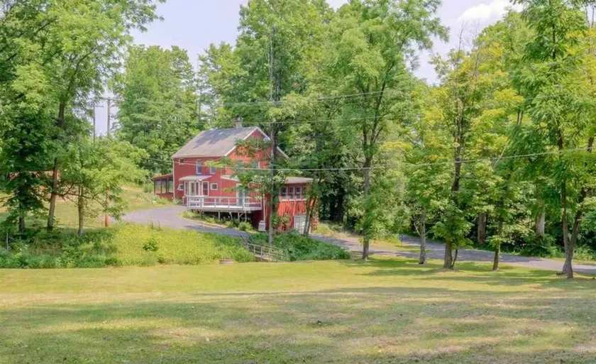 Modern Farmhouse; Quiet, Eclectic,Cozy, Fun, situated on a peaceful Creek. - Image 1