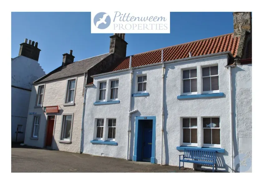 Sand And Sea Cottage- lovely family home Crail - Image 1
