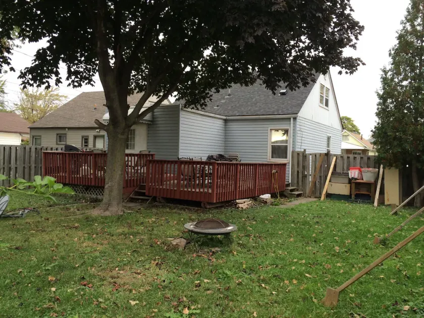 Spacious Cheerful home with 2 free parking - Image 1