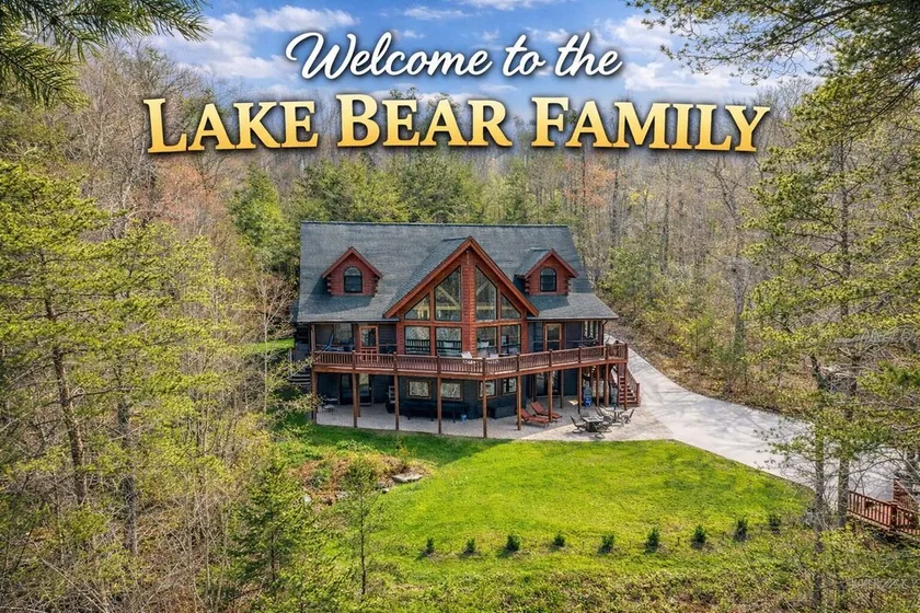 Lakefront Cabin Resort: 5400sqft 6BR, 5ba, 20+ Arcades, 6+kayaks + A Ton More! - Image 1