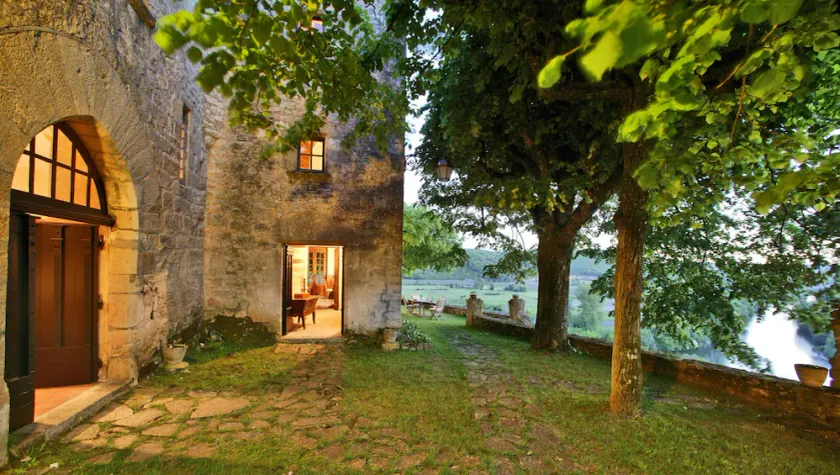 GEHEIMTES MANOIR, BEHEIZTES SWIMMINGPOOL UND MAJESTIC-BLICK AUF DIE DORDOGNE - Image 1