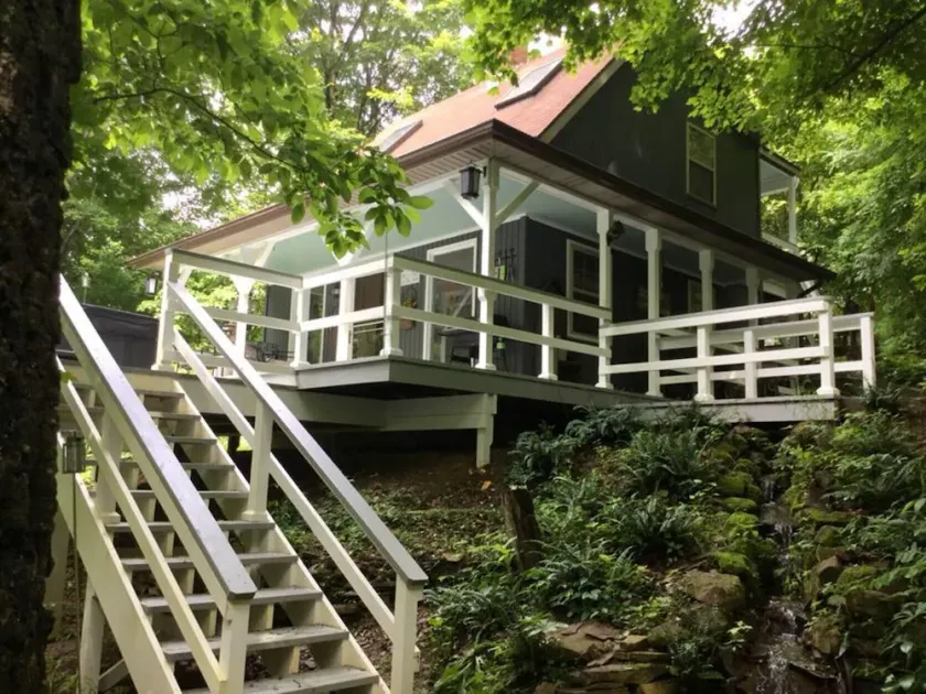 Private Secluded Cabin w/hot tub - Image 1