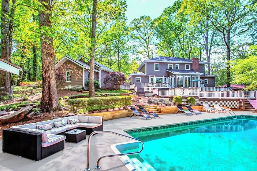 Spacious 3-level Fun House • Pool • HotTub • Theater • GameRoom • BBQ - Image 1