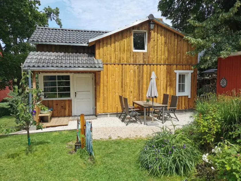 Cozy cottage by the forest with sauna, fireplace & WiFi - Image 1