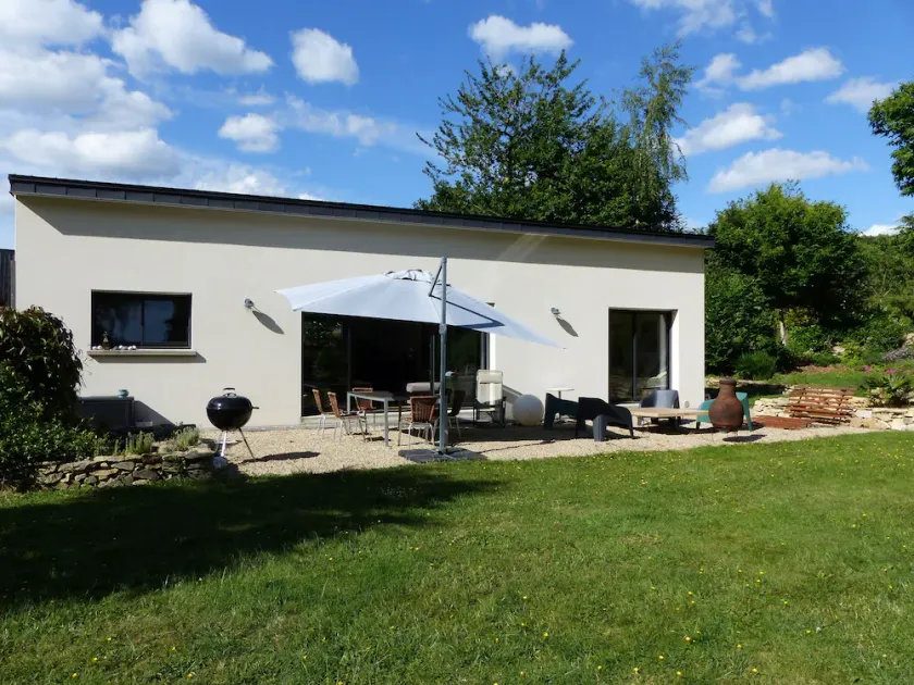 Single storey house 100m² 5mn from Vannes - 1600m² garden - Image 1