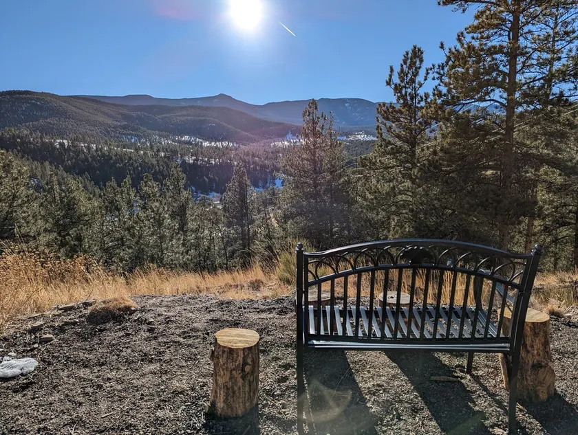 Breathtaking View: Relaxing Rocky Mountain Getaway - Image 1