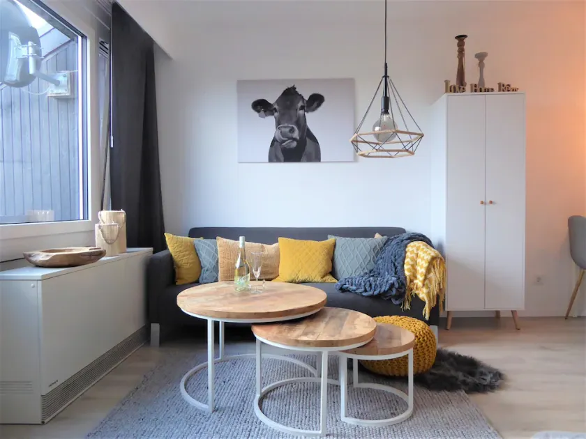 Winterberg Appartement 6 Pers aan Skilift grootste Skigebied nabij Bikepark Unieke locatie met zeer rustige tuin in het bos en het gezellige centrum leuke cafes restaurants en gratis zwembad sauna relax speelruimte parkeerplaats naast Der Brabander - Image 1
