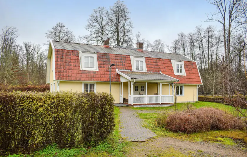 Vackert hem i Tingsryd med bastu - Image 1