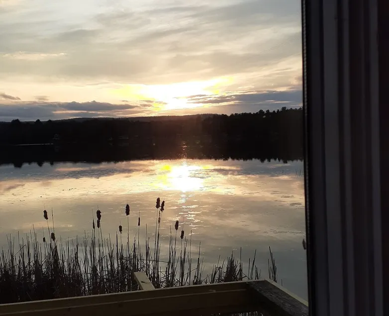 Lakefront  Summer Stunner in New England Just 2 Hours From NYC - Image 1