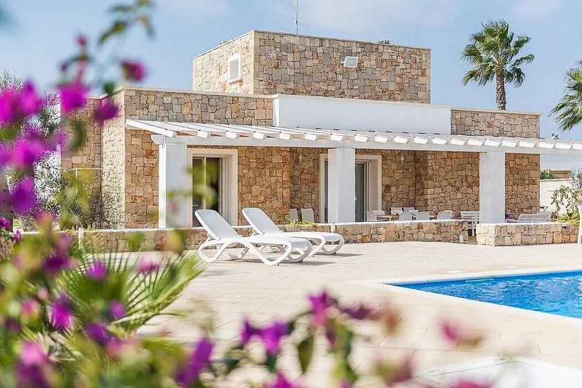 Villa Claretta: Eine helle und sonnige zweistöckige Villa in ruhiger Lage. - Image 1