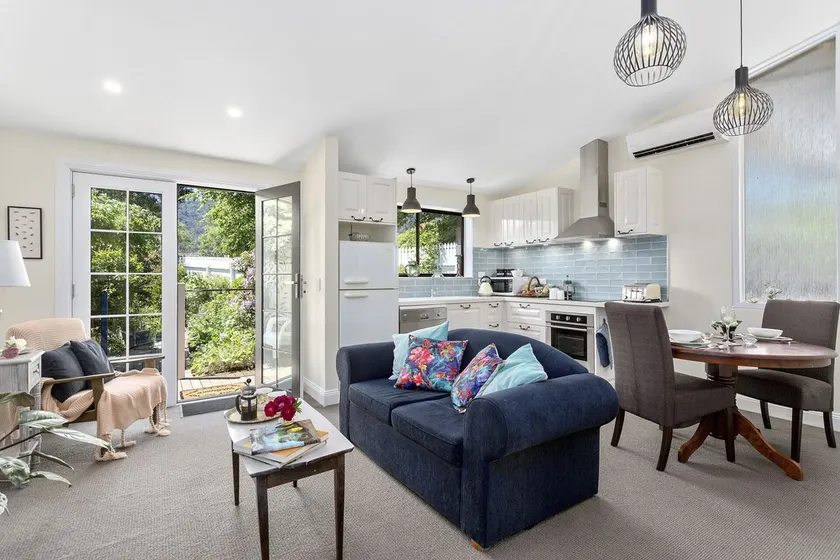 Luxury, Family Friendly,  Self-Contained B&B in the Heart of the Huon Valley - Image 1