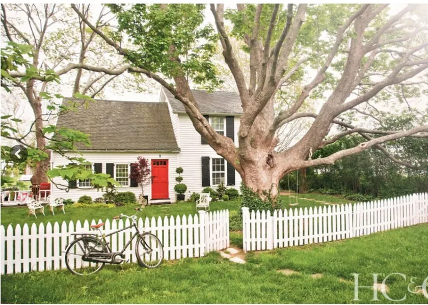 Bridgehampton Country Cottage - Image 1
