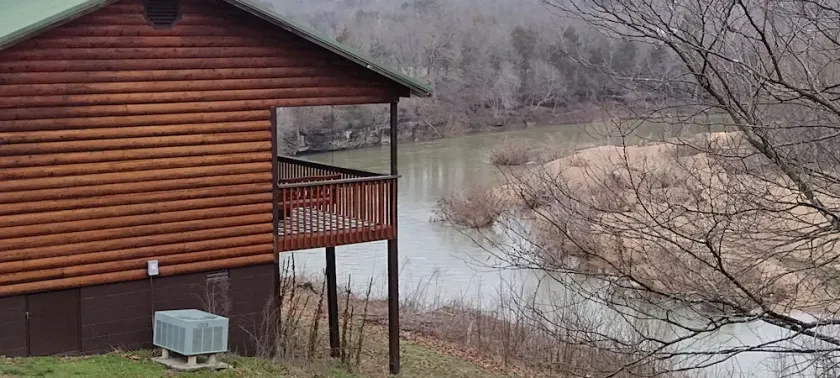Riverfront Blue Heron Cabin on the Kings River - Image 1