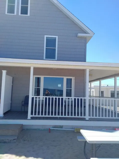 Cottage Ocean Front com 5 quartos na bela praia de Salisbury norte - Image 1