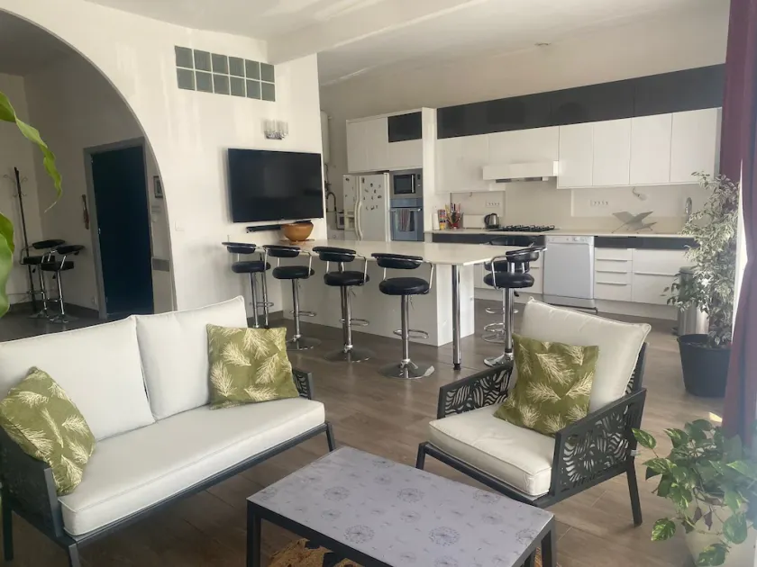 grand appartement sur canal a 2 pas du centre ville de Sète - Image 1