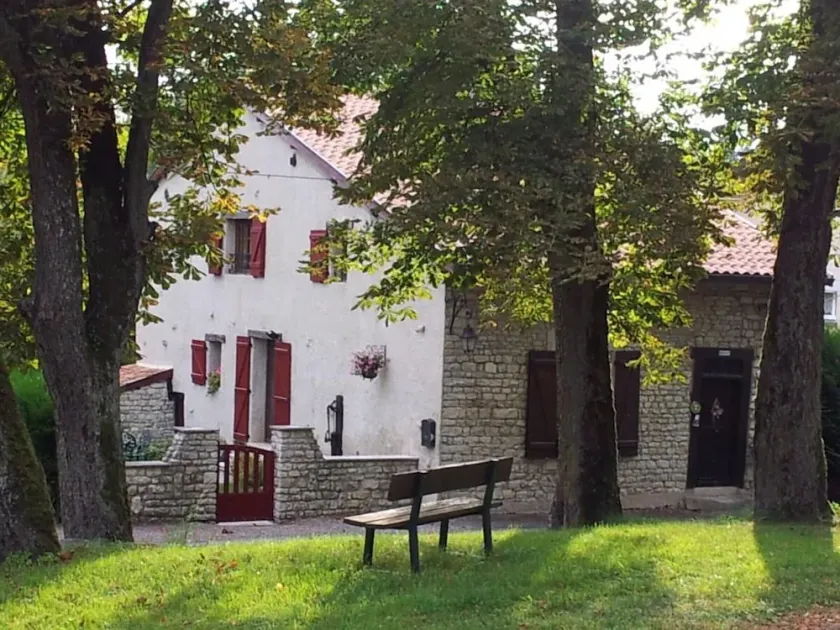 Charming Historic Village Home with Garden, Fireplace & Modern Amenities in Vadelaincourt - Image 1