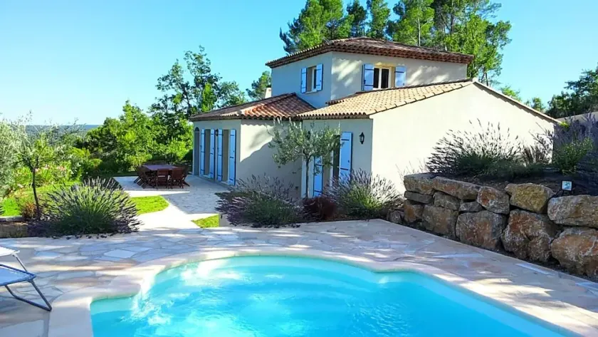 Meget rummelig og stilfuld villa med opvarmet pool og aircondition - Image 1