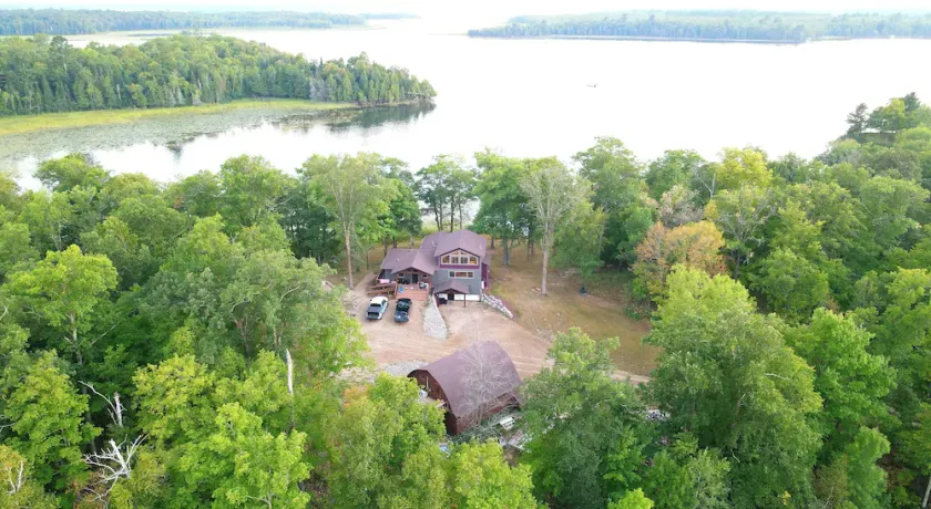 Private Newly Built Woman Lake Cabin with Detached Barn Style Bunk House - Image 1