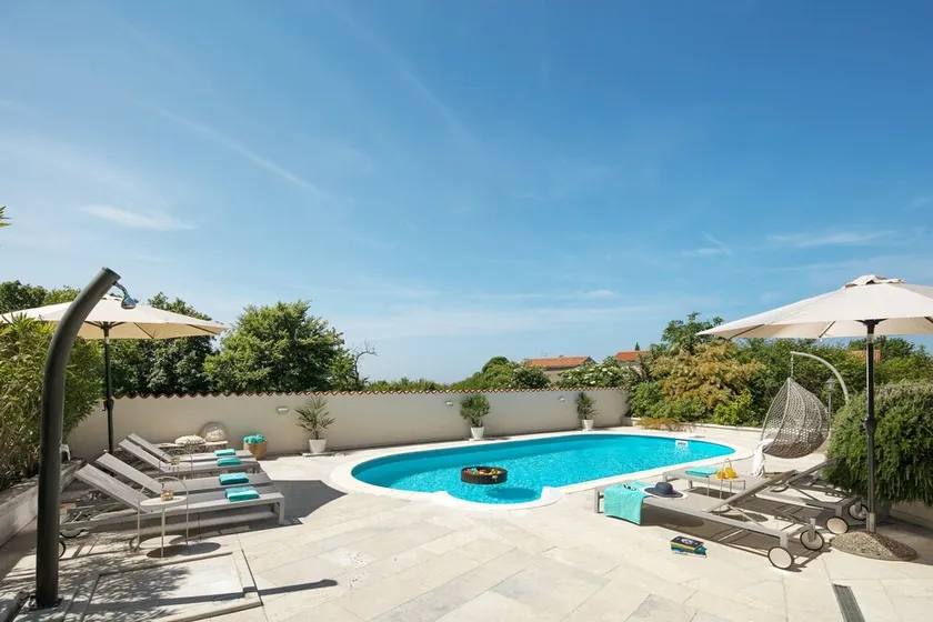 Villa Pietrissima with Pool - Image 1