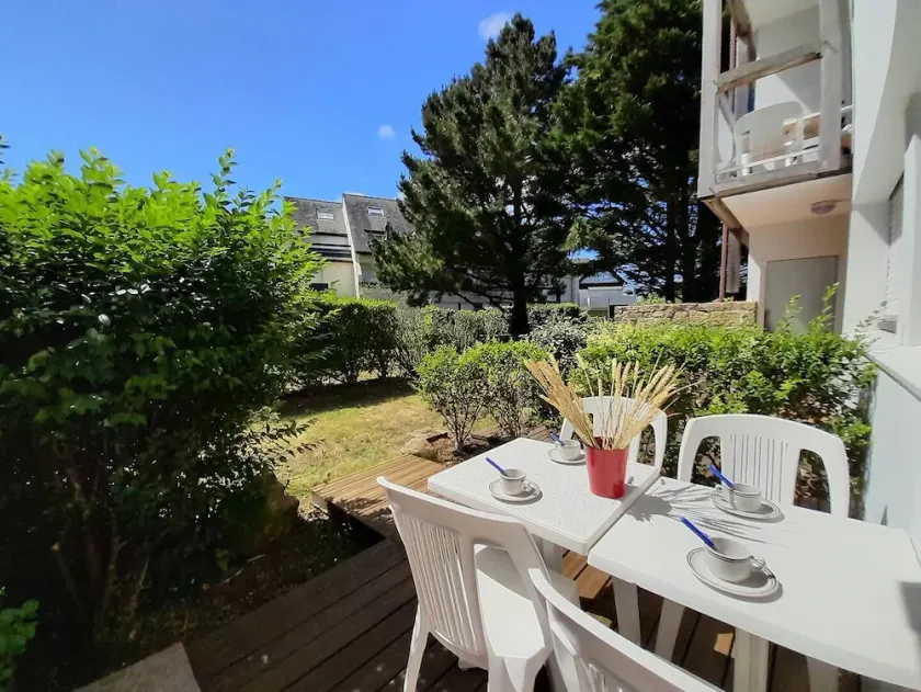 Carnac: Studio Cabine 28m², Piscine, Animaux Acceptés - FR-1-477-186 - Image 1