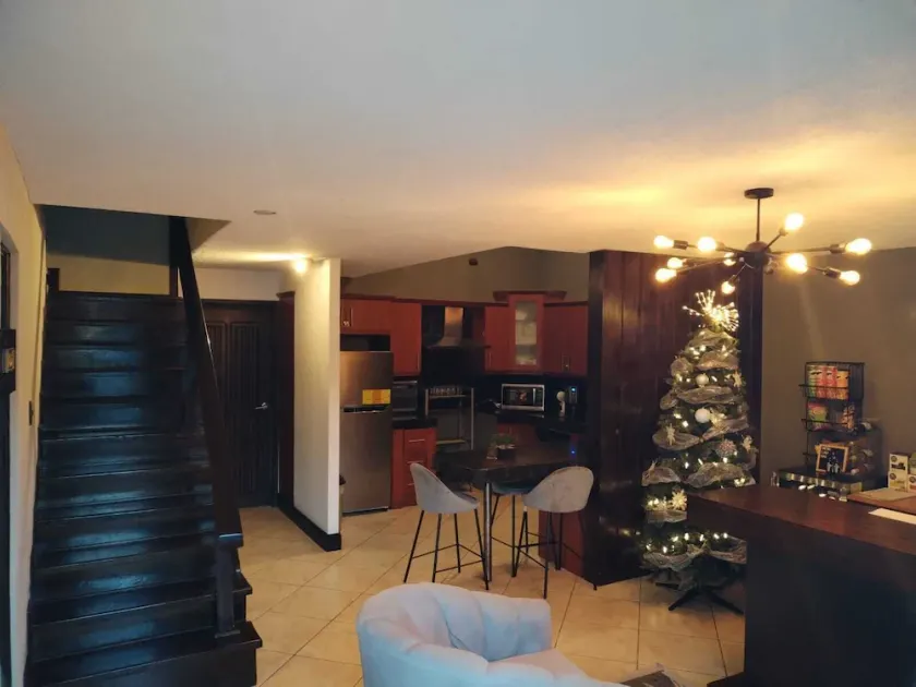 L'Aurora Inn Hostel  - Image 1