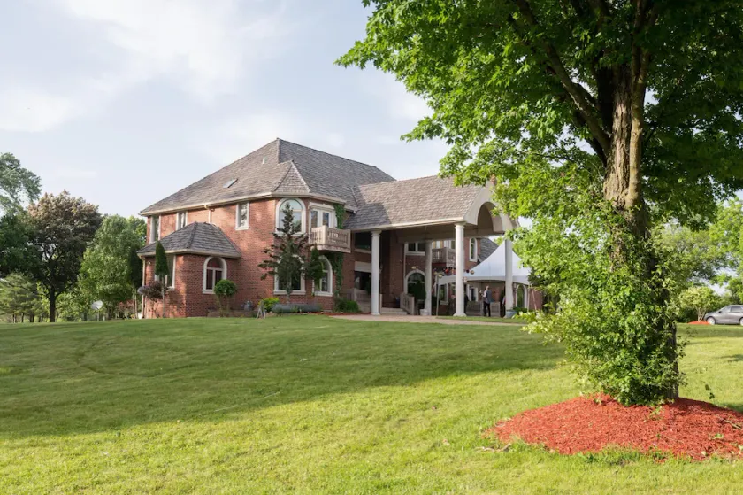 Barrington Meadows Wedding Venue & Farm: Where Dreams Come True - Image 1