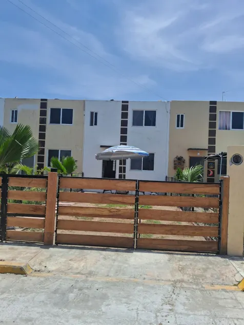 Laguna House - Image 1