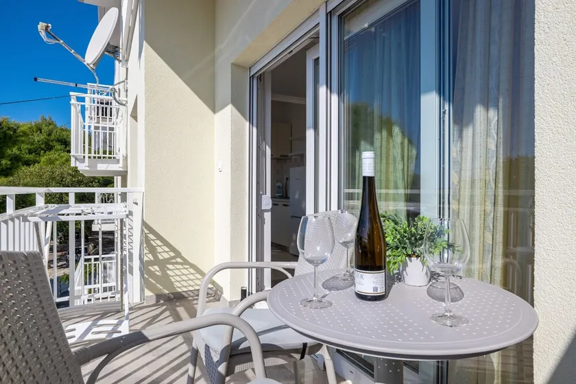 Studio flat with balcony and sea view Duće, Omiš (AS-946-d) - Image 1