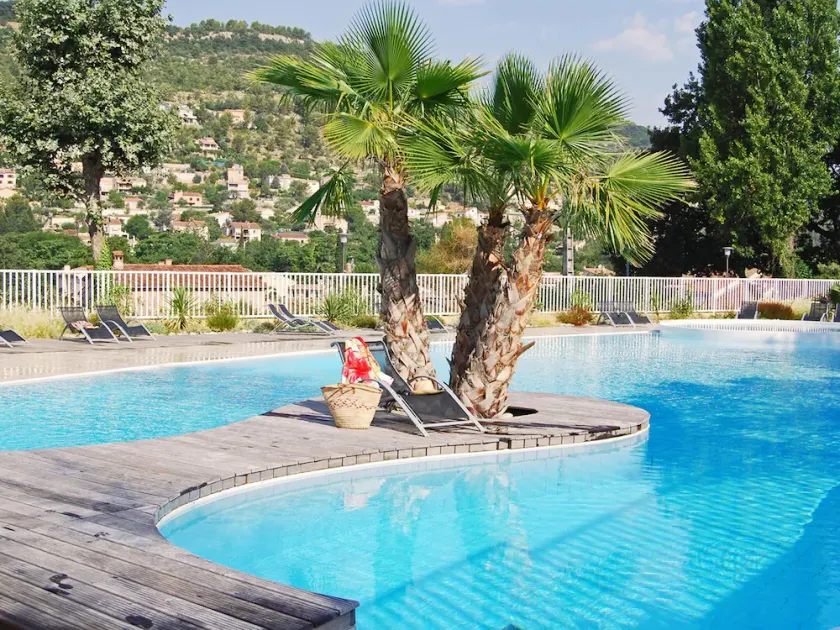 Charming Provence Cottage Retreat - Image 1