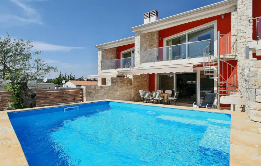 3 Bedroom Gorgeous Home In Svivan - Image 1