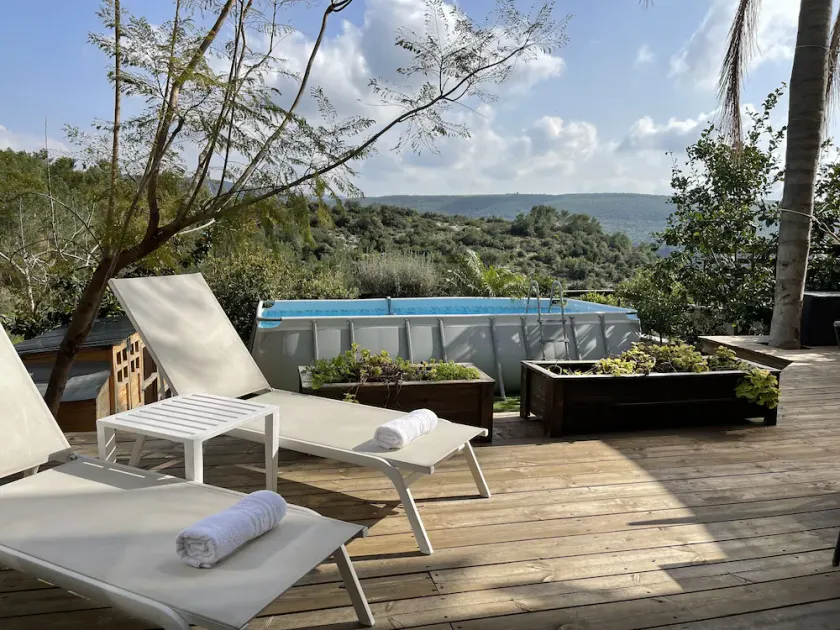 Amazing Private Suite with Garden, Pool, Hottub & Mountains View - Image 1