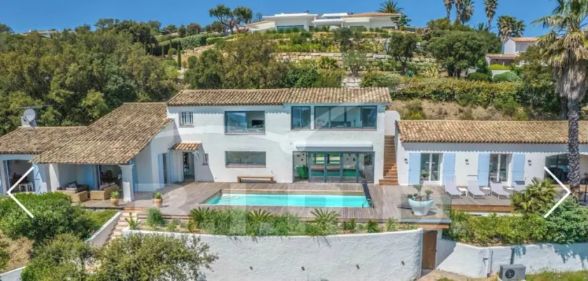 SPACIOUS VILLA WITH SWIMMING POOL WITH VIEW OF THE GULF OF ST TROPEZ - Image 1