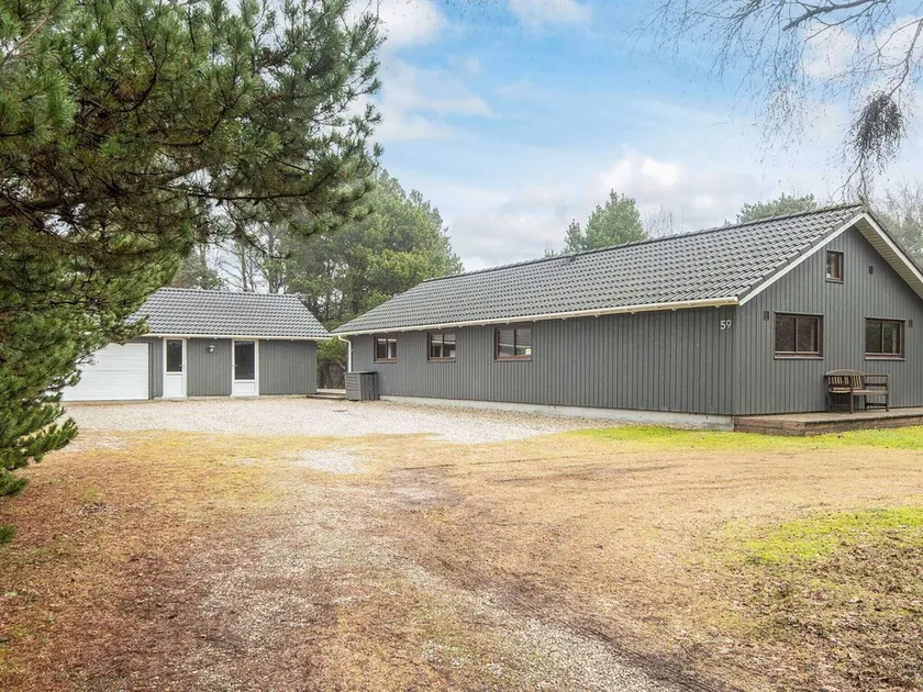 8 person holiday home in Blåvand - Image 1