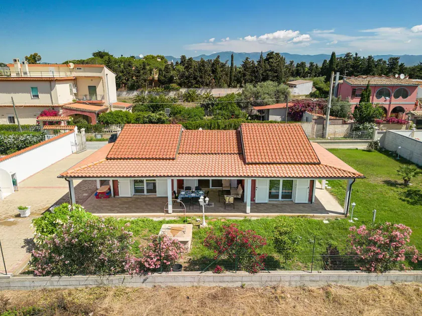Villa Lunu - Image 1