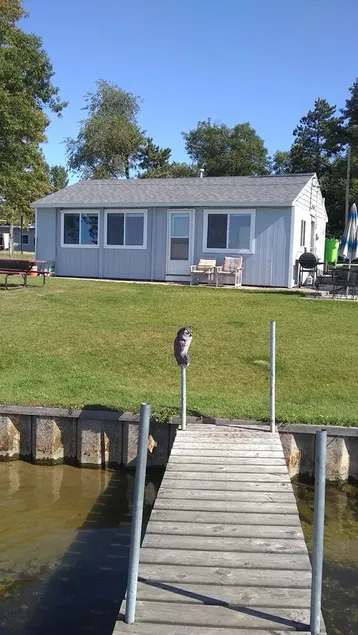Direct silver lake lakefront3 bedroom cottage - Image 1