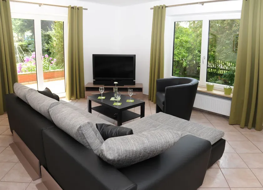 Attractive apartment between Munich, Tegernsee and Bad Tölz - free Wi-Fi - Image 1