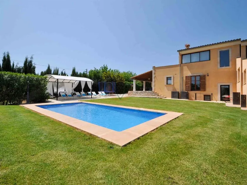 Finca Llum, i Manacor nær sportscenteret Rafal Nadal - Image 1