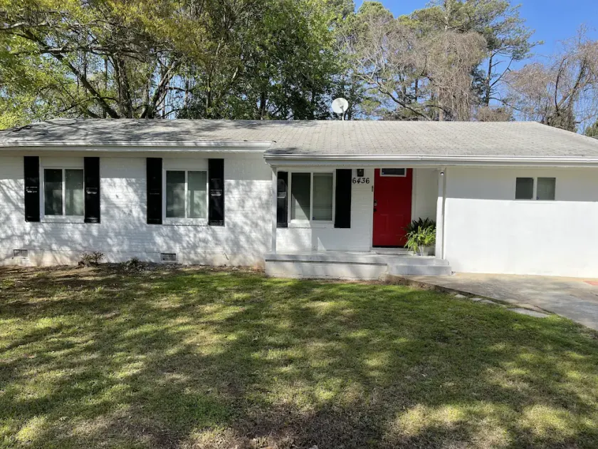 Four Bedroom Home Near Hartsfield Jackson Airport - Image 1