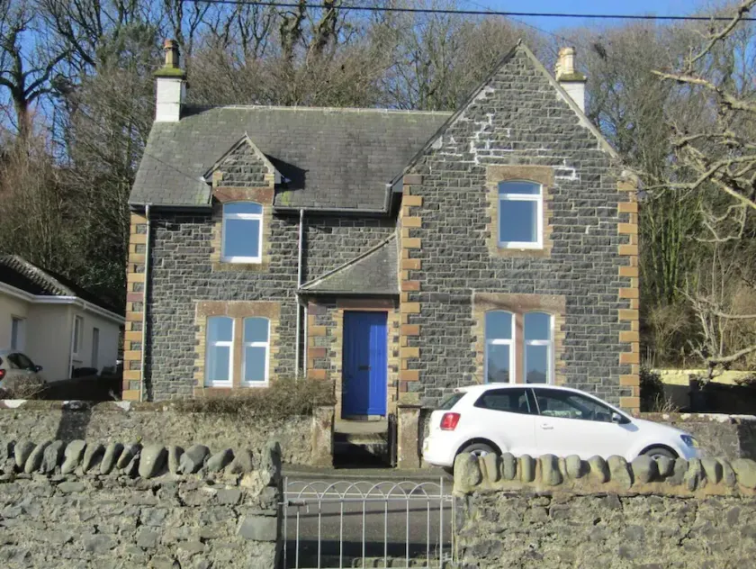 Auld Schoolhouse Sleeps 8 (3 Bedroom) - Image 1