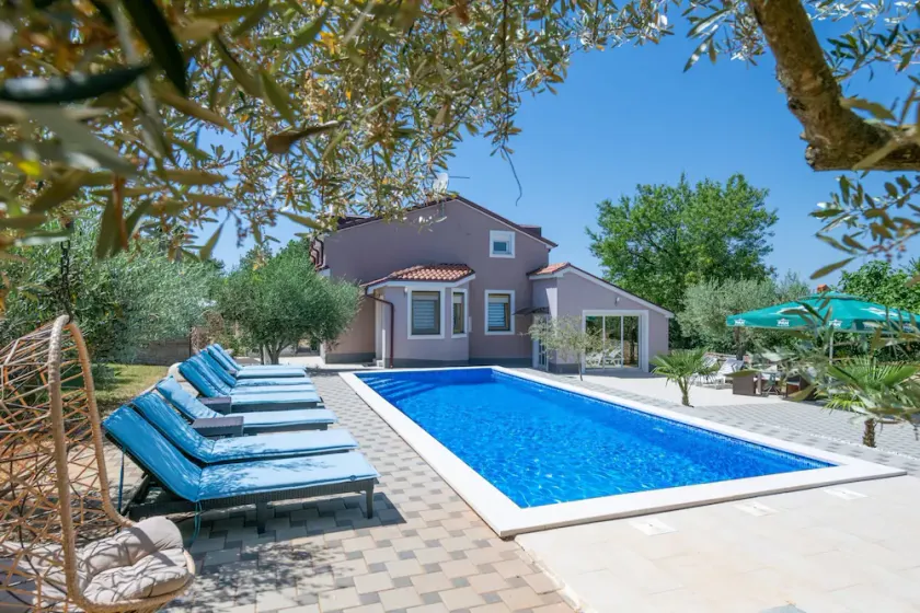 Villa Sunshine with 4 bedrooms - Image 1