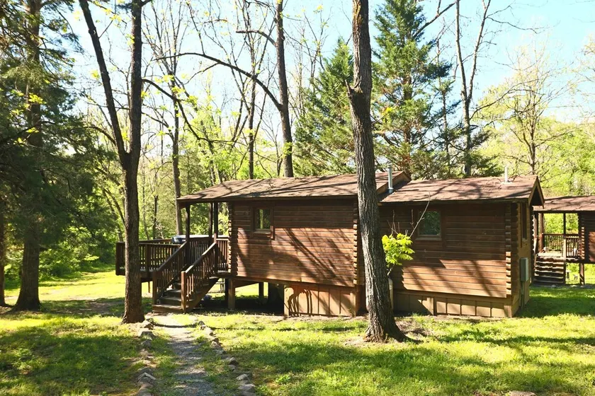 Quiet retreat on the Shenandoah river near Luray - Image 1