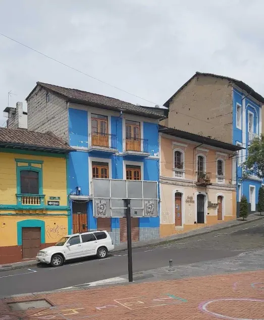 Room or apartment historic center Quito - Image 1