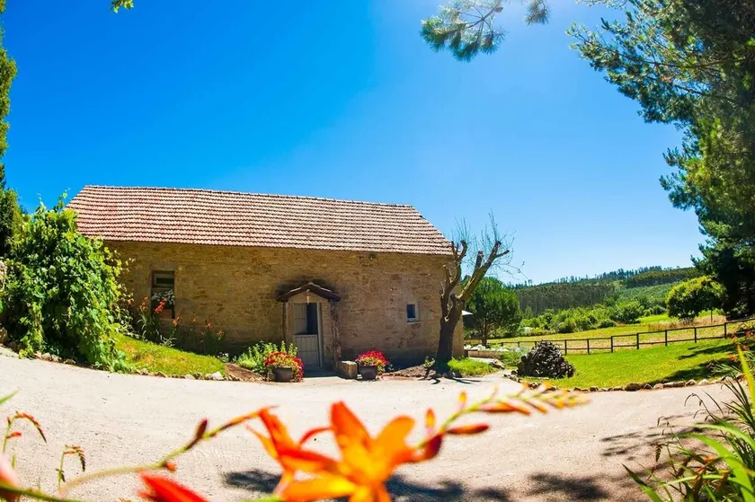 Stunning Barn Conversion located in the heart of the Galician countryside - Image 1